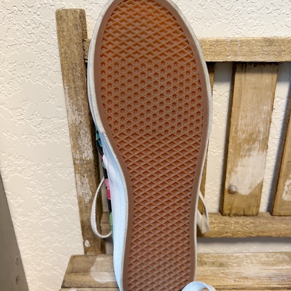 Tropical Vans - Picture 5 of 7